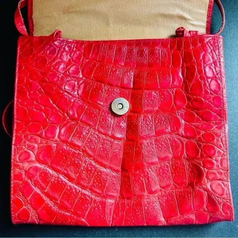 Paola Del Lungo Made In Italy Croc Embossed Red Leather Crossbody